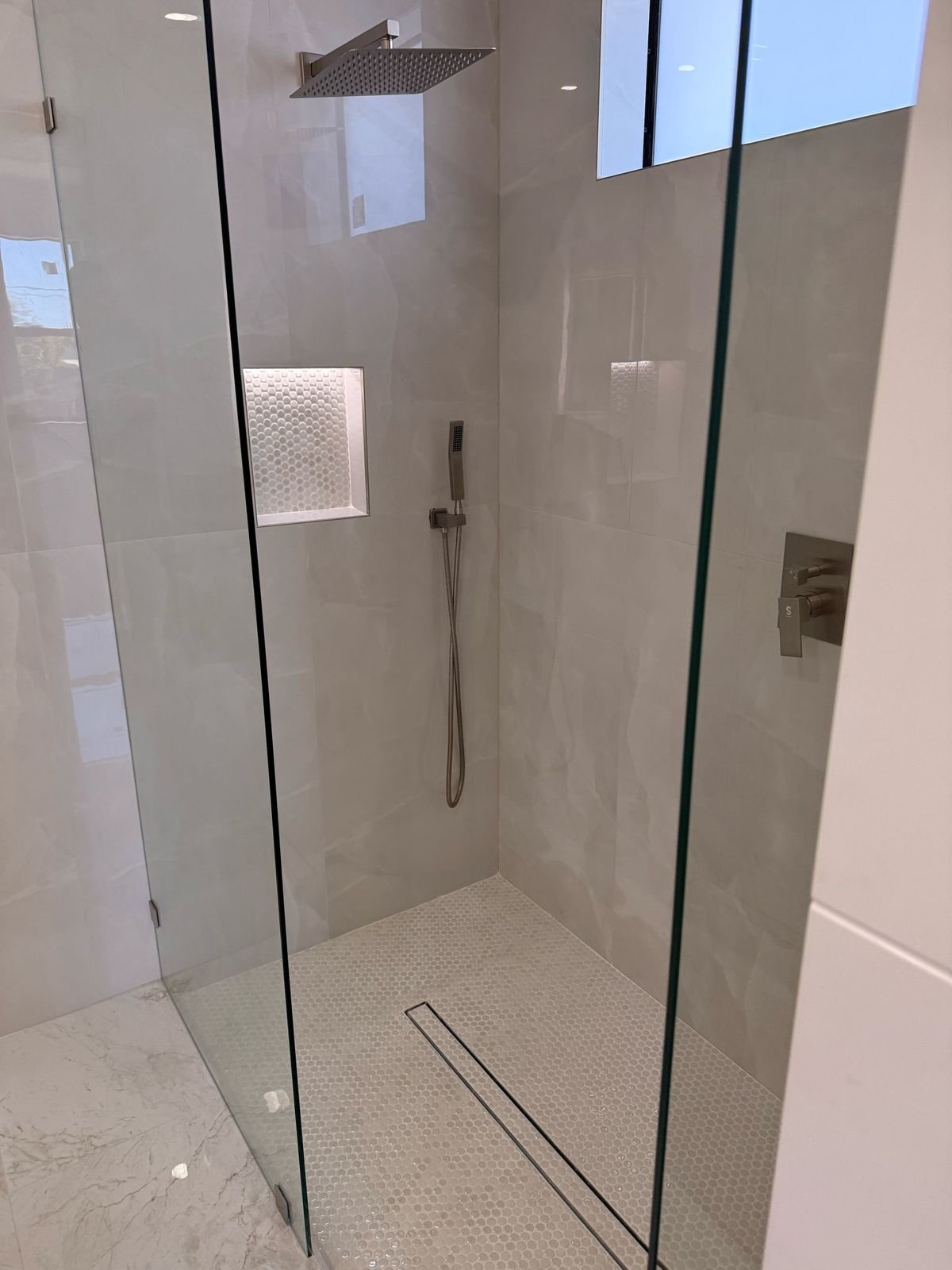 proyecto ducha gris – Mater Tiles